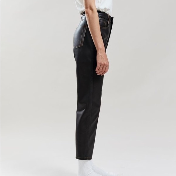 Still Here Tate Crop in Oxford Brown - Picture 3 of 5